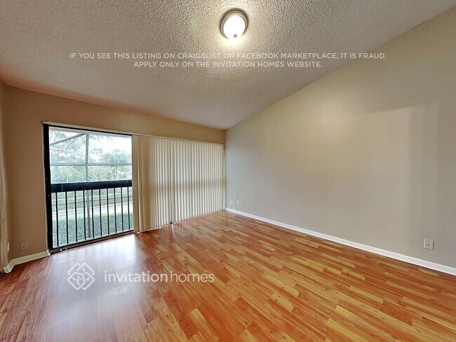 Building Photo - 4430 SW 70th Terrace