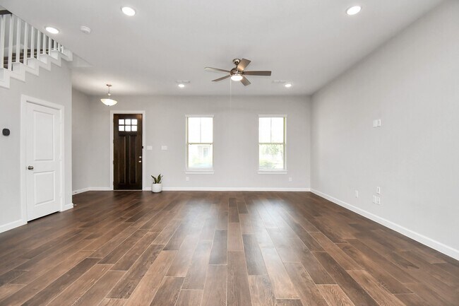 Building Photo - 6026 Dark Kite Trl