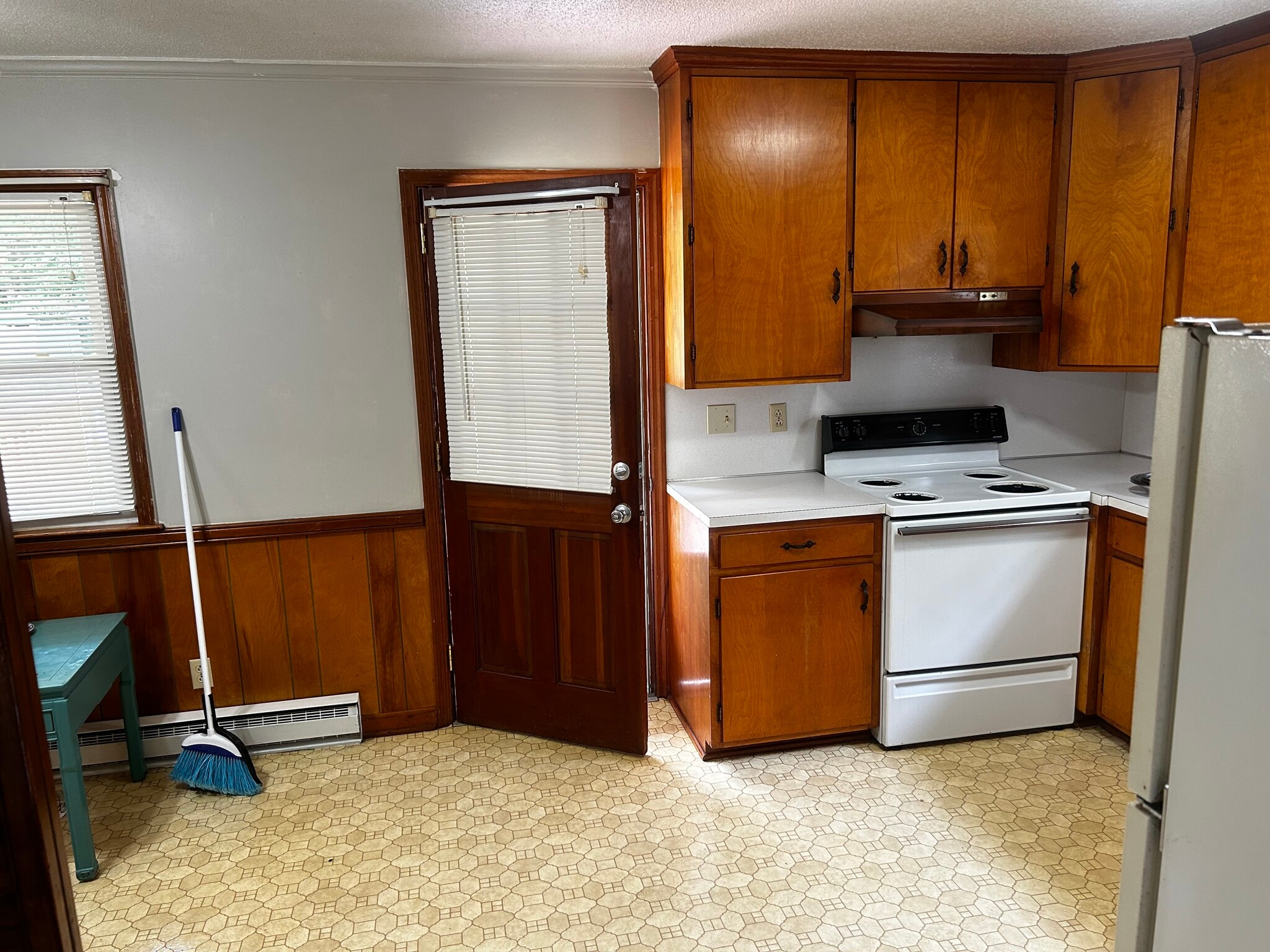 Kitchen - 3733 Wakefield Ln