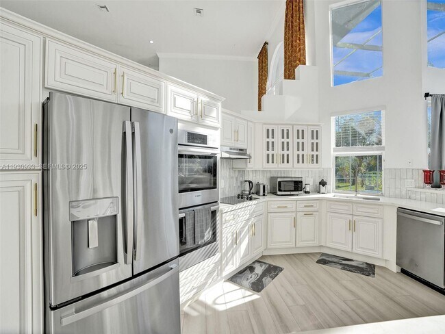 Building Photo - 4310 NW 63rd Ave