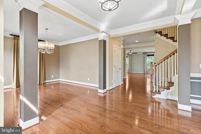 Building Photo - 4561 Rona Pl