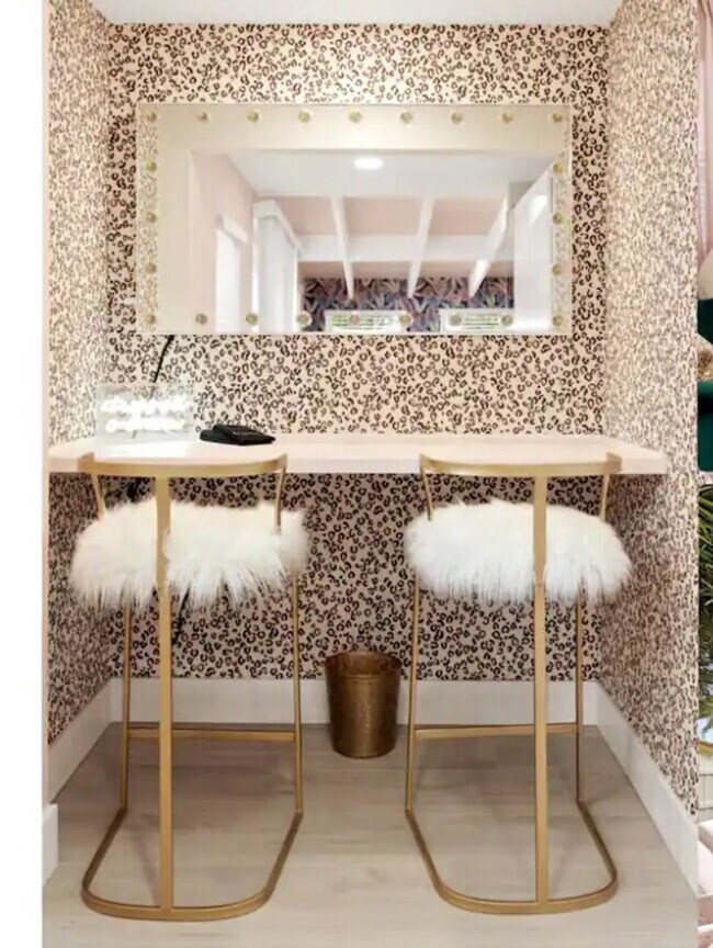 Building Photo - 26 Northeast St