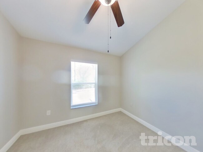 Building Photo - 6681 Freeport Dr