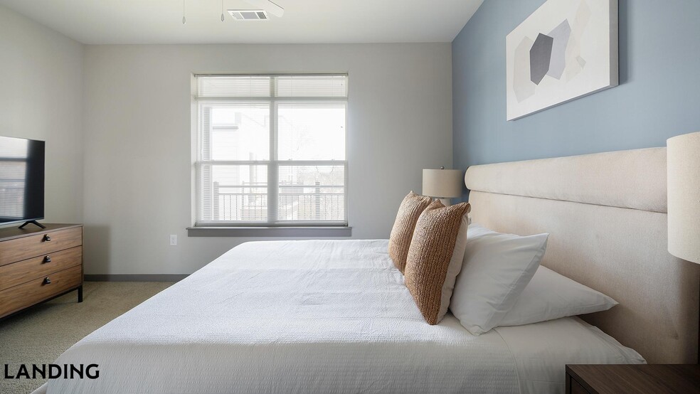 Building Photo - 1801 Meridian St