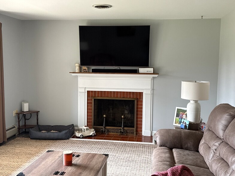 Building Photo - 9405 Mountain Run Lake Rd