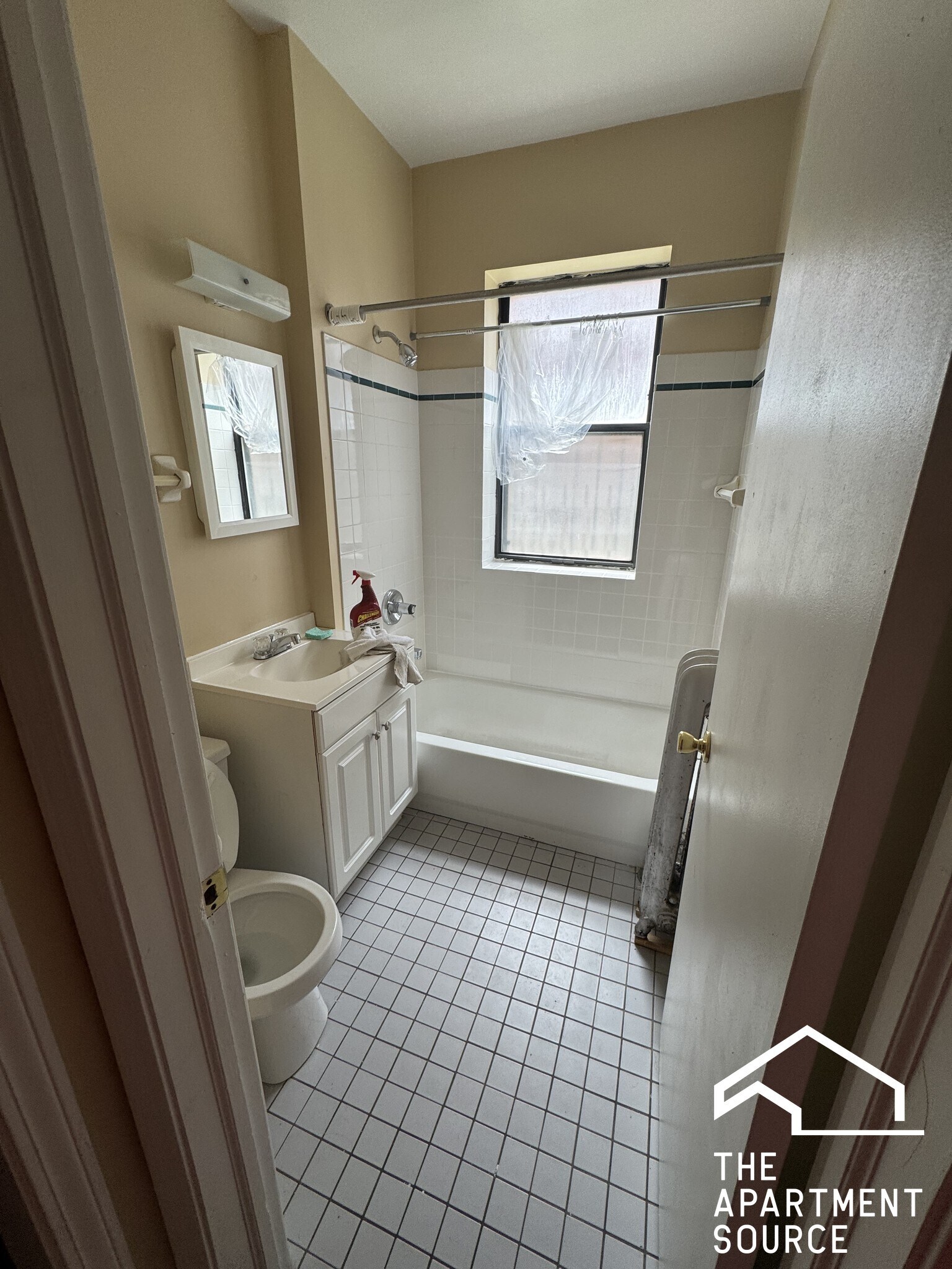 Building Photo - 7722 N Marshfield Ave