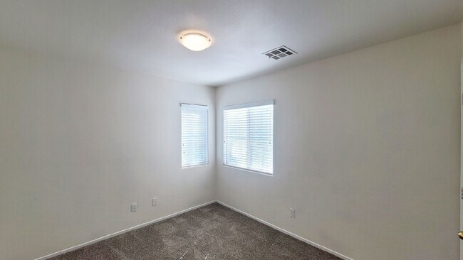 Building Photo - 9452 Plover Falls Ave