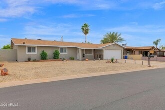 Building Photo - 301 N 87th St