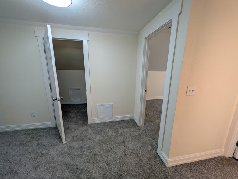 Building Photo - 3603 Sunnyview Rd NE