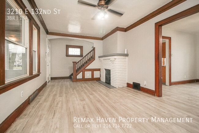 Building Photo - 3210 E 132nd St