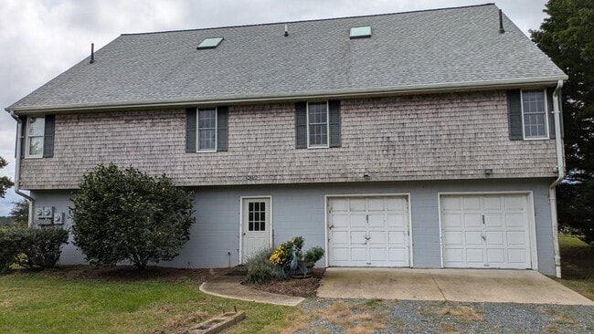 Building Photo - 14323 Sunset Ln