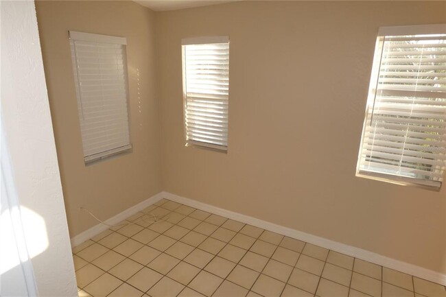 Building Photo - 210 43rd Ave N