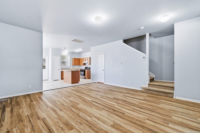 Building Photo - 10302 Lateleaf Oak