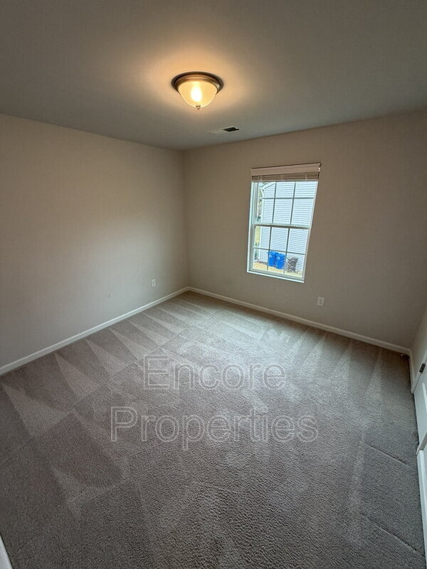 Building Photo - 208 Abercorn Way