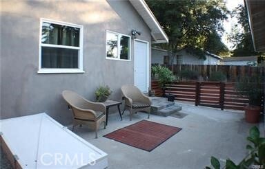 Building Photo - 686 Atchison St