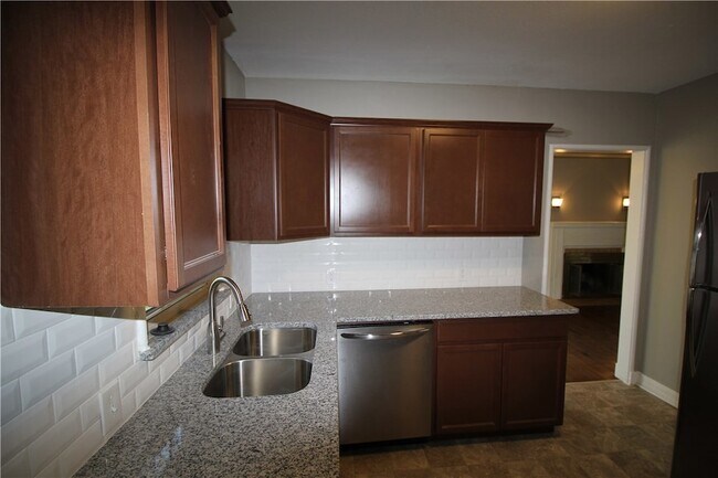 Building Photo - 4303 Delmar Ave