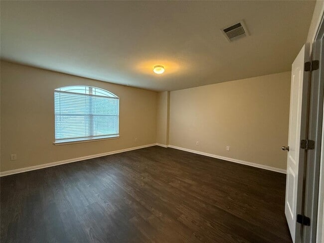 Building Photo - 1209 Laurel Oak Trail