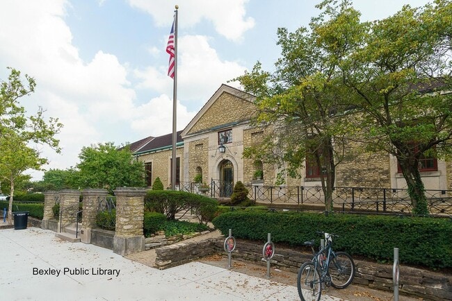 Building Photo - 55 S Merkle Rd