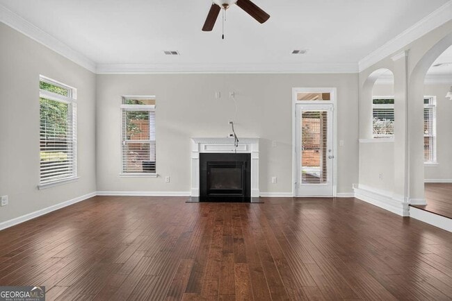 Building Photo - 2210 Apple Orchard Way