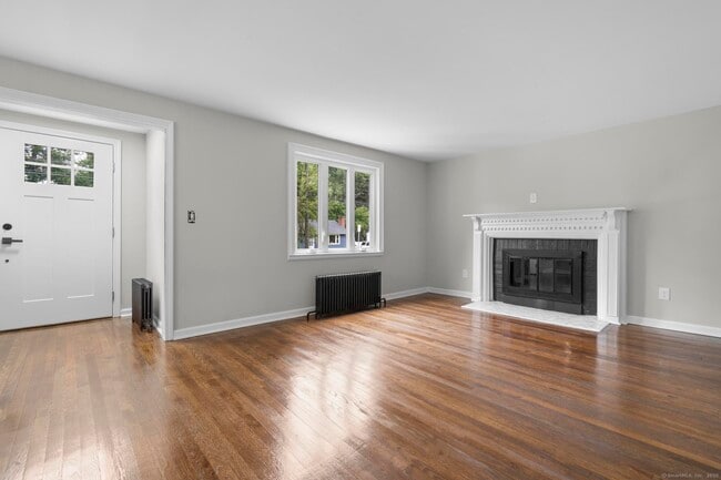 Building Photo - 17 Brookdale Ave
