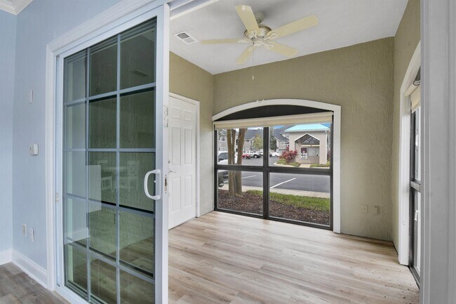 Building Photo - 115 Legendary Dr