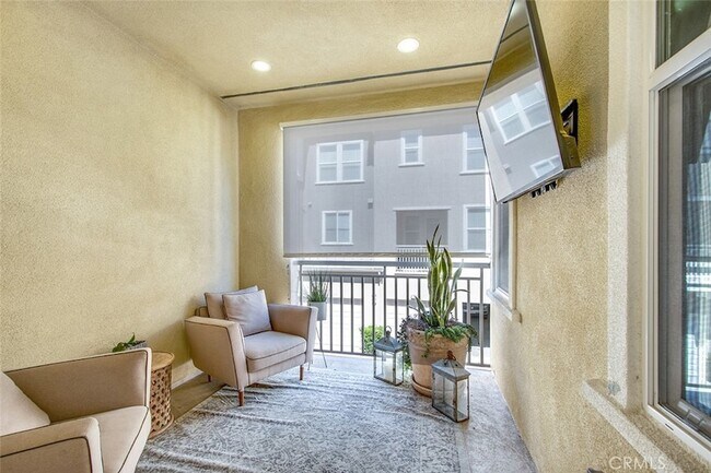 Building Photo - 10 Brownstone Way