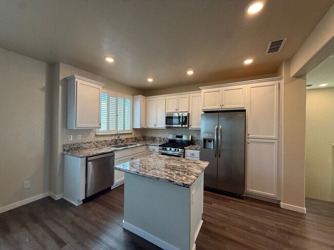 Building Photo - 2 bed | 2.5 bath | 1238 SF | 2 Car Garage | Two Story | Tenant pays $175 monthly for WS&G