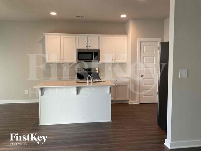 Building Photo - 130 Avalon Wy