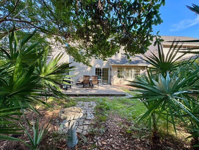 Building Photo - Fully Furnished Coastal Home in Gated Allenwood Community | Steps from Pool, Minutes from Schools...