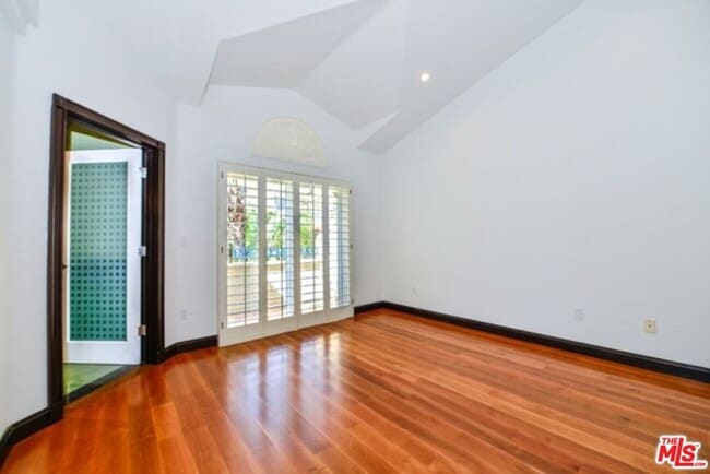 Building Photo - 6473 Zuma View Pl