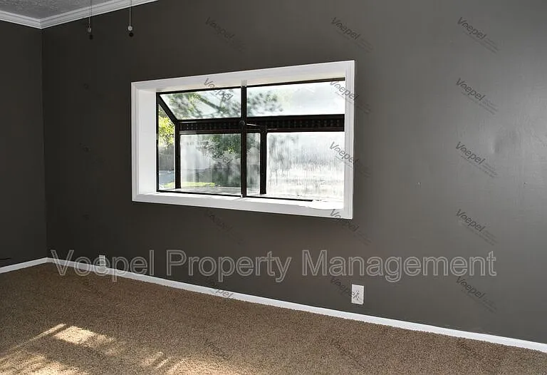 Building Photo - 1291 W Gregory Blvd