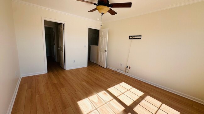 Building Photo - 1136 Moss Grove Dr