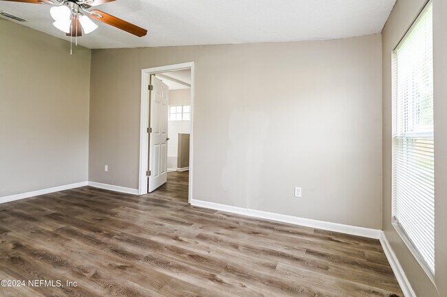 Building Photo - 2536 Emily Ln