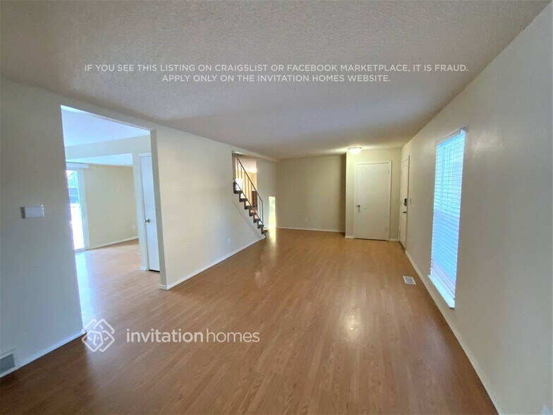 Building Photo - 2690 Ridge Dr