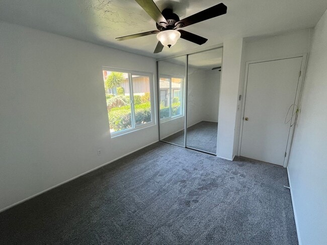 Building Photo - 3 bedroom - 1.5 bathroom single level
