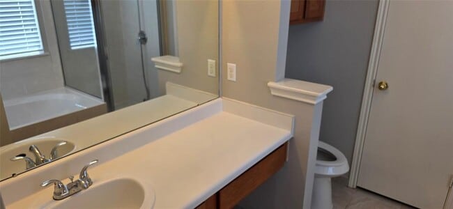 Building Photo - 1304 Anna Palm Way