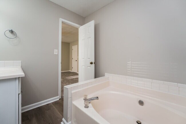 Building Photo - 2130 Grayfield Dr