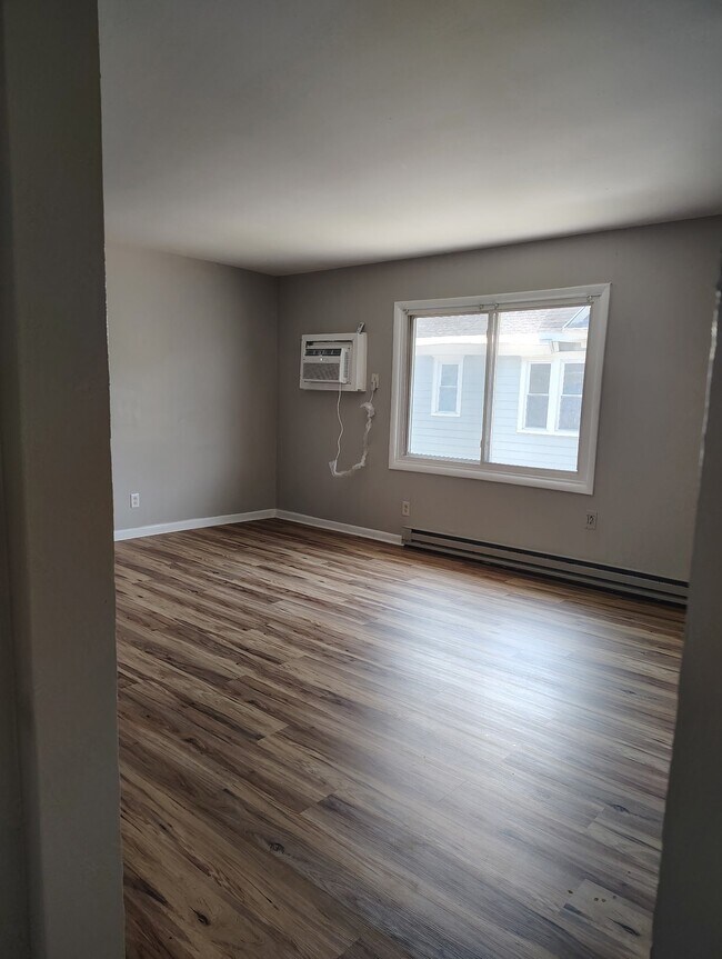 Building Photo - 413 Wilkinson St