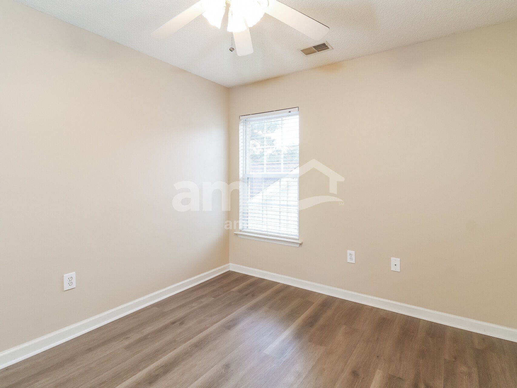 Building Photo - 56 Sandy Pointe Dr