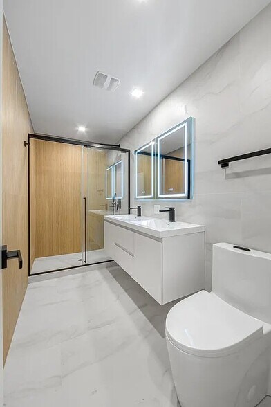 Building Photo - 463 Columbus Ave