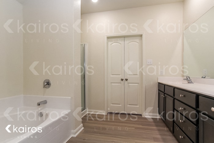 Building Photo - 8411 Hannah Rd