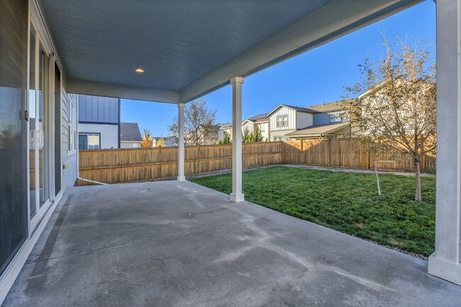 Building Photo - $3,050.00, 4-bed, 3.5-bath, located in Aurora with beautiful finishes.