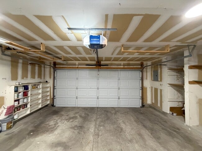 Building Photo - 3 Bedroom Single Story Home Available Near Unser Blvd NW & Irving Blvd NW