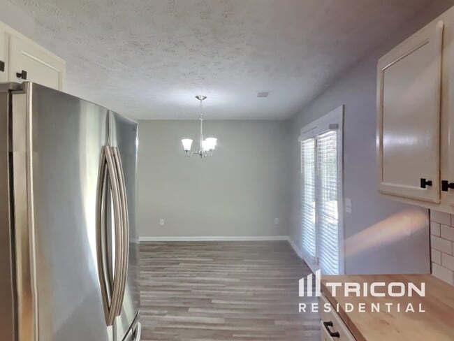 Building Photo - 1513 Destiny Dr