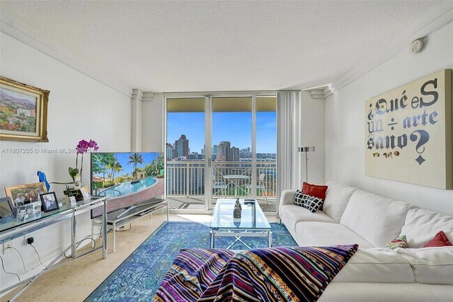 Building Photo - 19501 W Country Club Dr