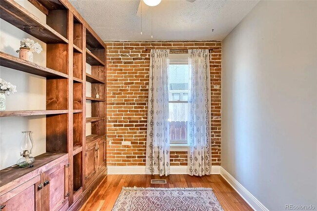 Building Photo - 4188 Winona Ct