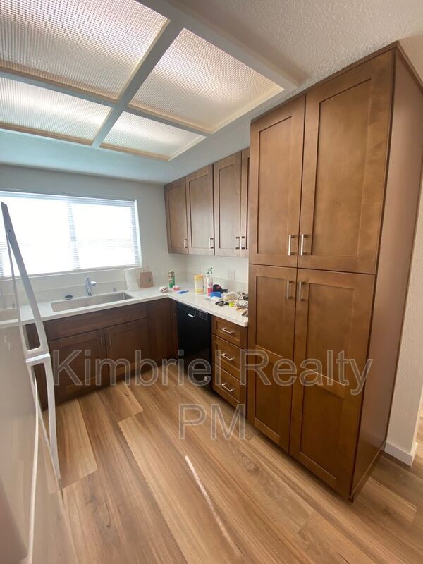 Building Photo - 2928 Stanford Ln