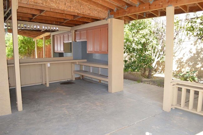 Building Photo - 217 Mitchum Dr