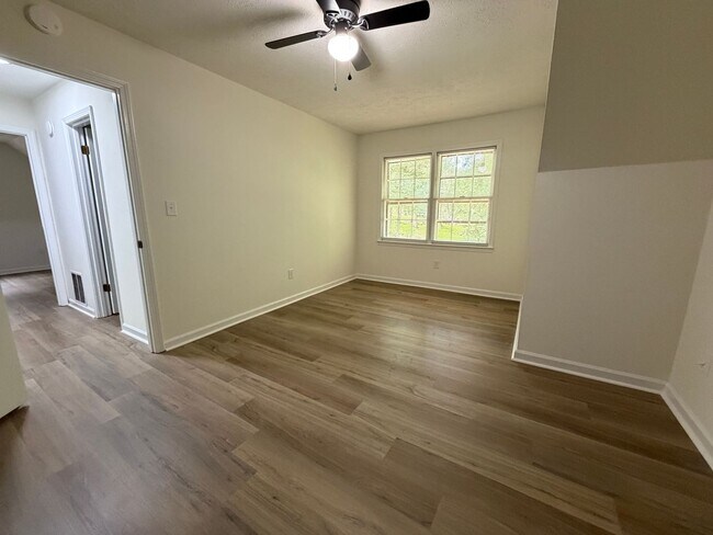 Building Photo - 3-Bedroom, 2.5-Bath House on Spacious Lot in west Athens, GA