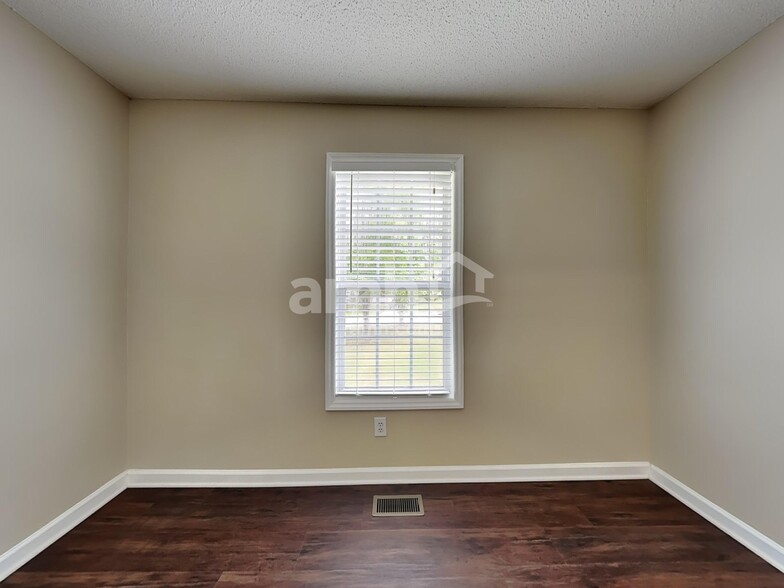 Building Photo - 3111 Brookrun Dr